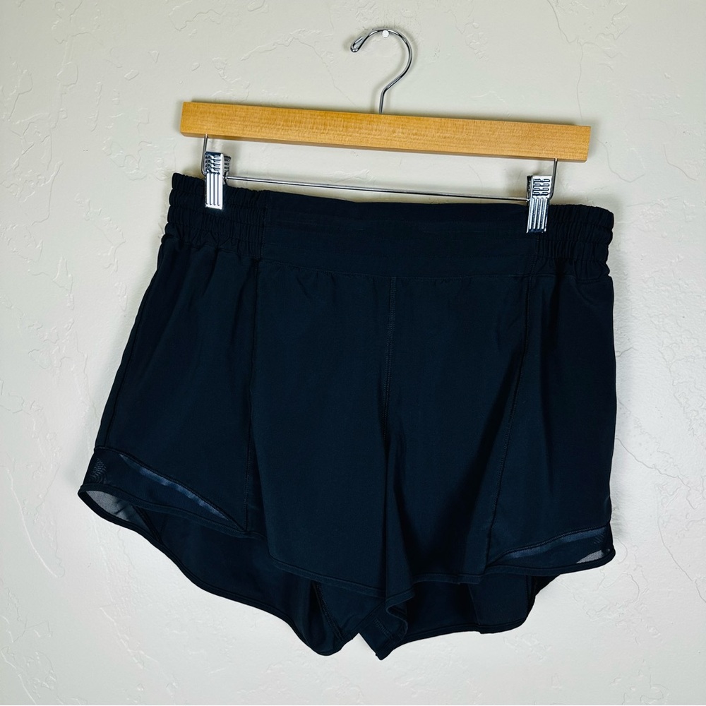 Lululemon Women’s Hotty Hot Short High-Rise Long 4"
Black Size 12 - Picture 5 of 11